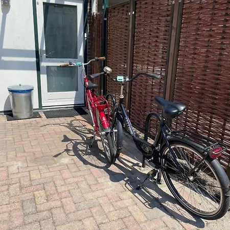 Quiet Luxury Studio, 11 Minutes From Station Maison d'hôtes