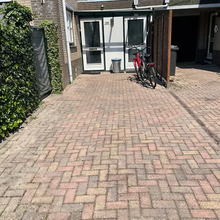 Quiet Luxury Studio, 11 Minutes From Station