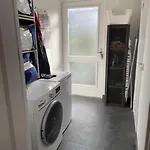 Quiet Luxury Studio, 11 Minutes From Station